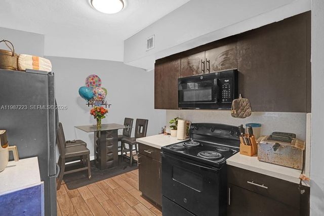 3500 SW 37th St A, West Park, FL 33023