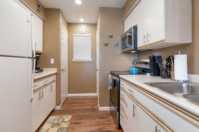 170 W Rockford Drive 2, Branson, MO 65616