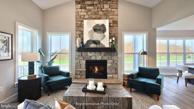 41 CANTERBURY LN, Annville, PA 17003