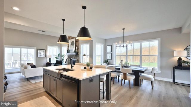 41 CANTERBURY LN, Annville, PA 17003