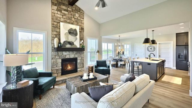 41 CANTERBURY LN, Annville, PA 17003