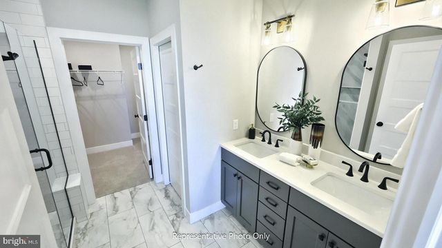 41 CANTERBURY LN, Annville, PA 17003