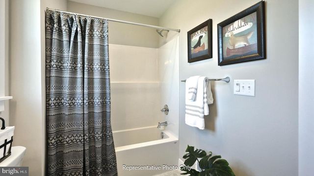 41 CANTERBURY LN, Annville, PA 17003