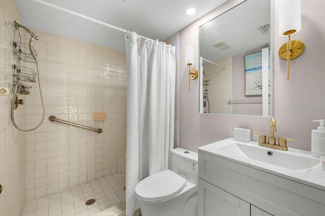 5146 HARPERS CROFT 13, Sarasota, FL 34235