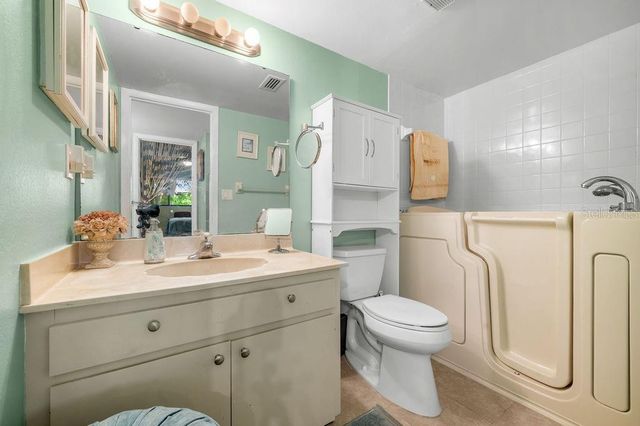 5146 HARPERS CROFT 13, Sarasota, FL 34235