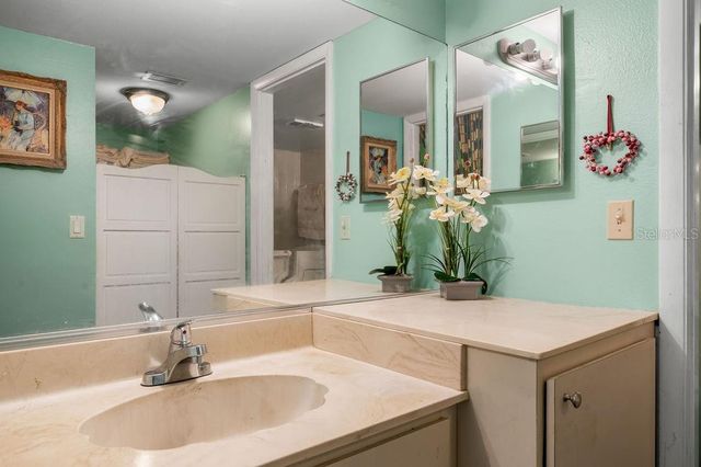 5146 HARPERS CROFT 13, Sarasota, FL 34235