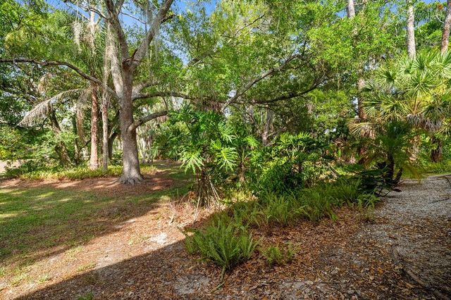 5146 HARPERS CROFT 13, Sarasota, FL 34235