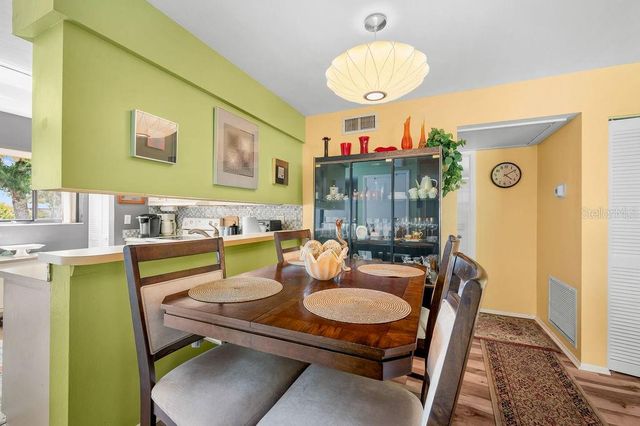5146 HARPERS CROFT 13, Sarasota, FL 34235
