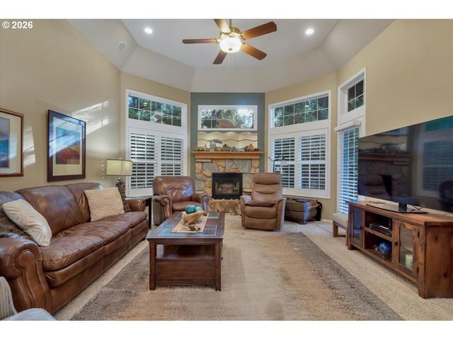 140 Sw GULL Sta, Depoe Bay, OR 97341