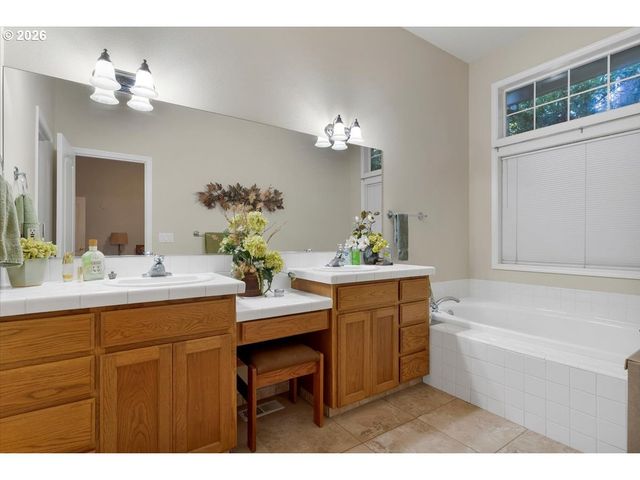 140 Sw GULL Sta, Depoe Bay, OR 97341