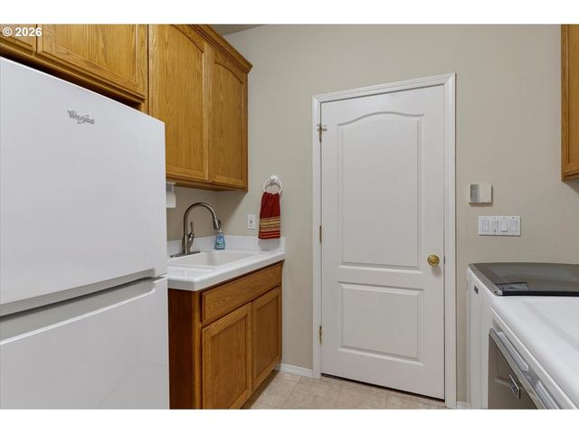 140 Sw GULL Sta, Depoe Bay, OR 97341