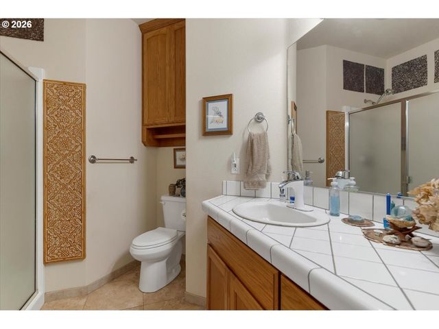 140 Sw GULL Sta, Depoe Bay, OR 97341