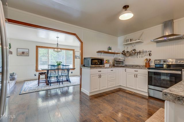 4320 Reservoir Road, Kingsport, TN 37660