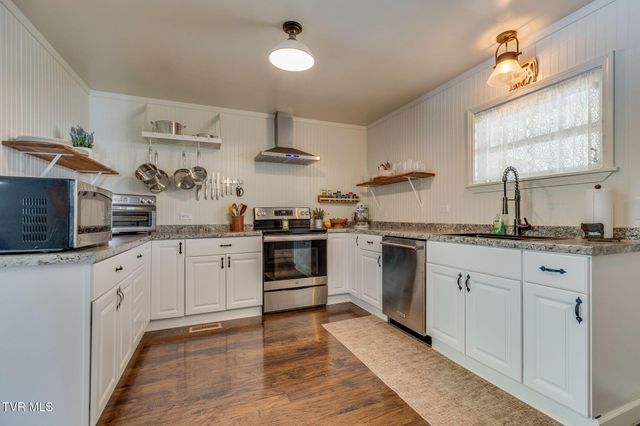 4320 Reservoir Road, Kingsport, TN 37660