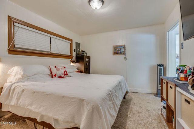 4320 Reservoir Road, Kingsport, TN 37660