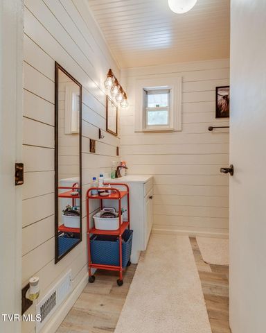 4320 Reservoir Road, Kingsport, TN 37660