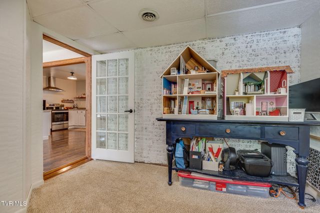 4320 Reservoir Road, Kingsport, TN 37660