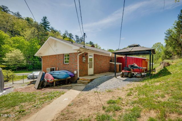 4320 Reservoir Road, Kingsport, TN 37660