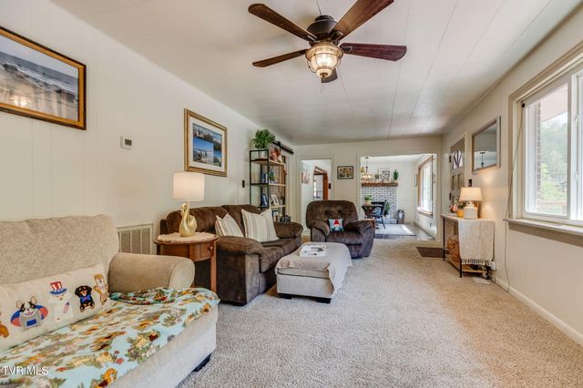 4320 Reservoir Road, Kingsport, TN 37660