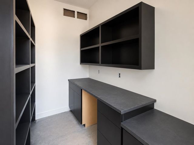 4710 N Ridge Port St., Wichita, KS 67205