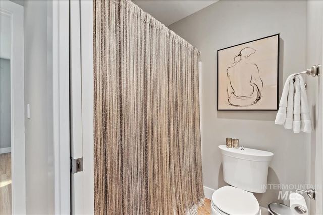 4814 W Roberts Rd, Boise, ID 83705