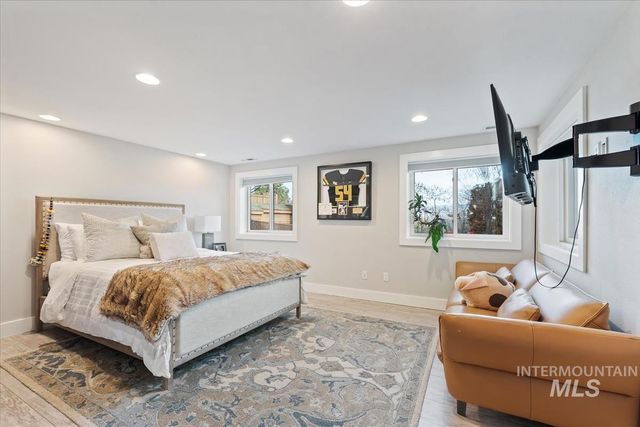 4814 W Roberts Rd, Boise, ID 83705