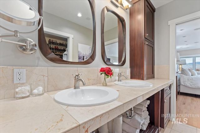 4814 W Roberts Rd, Boise, ID 83705