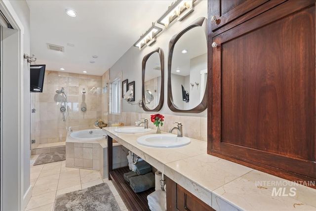 4814 W Roberts Rd, Boise, ID 83705