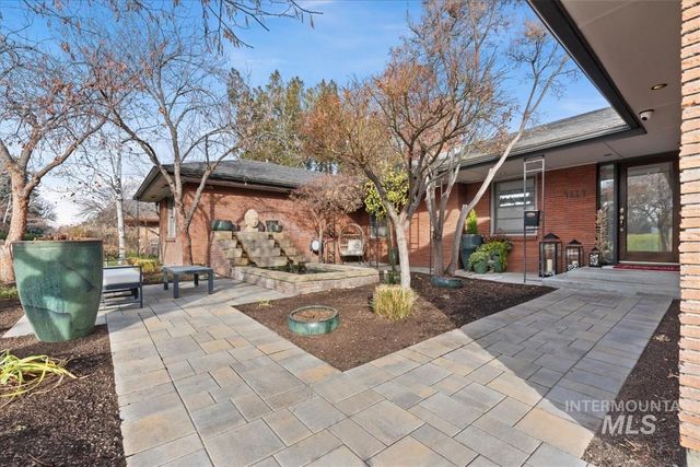 4814 W Roberts Rd, Boise, ID 83705