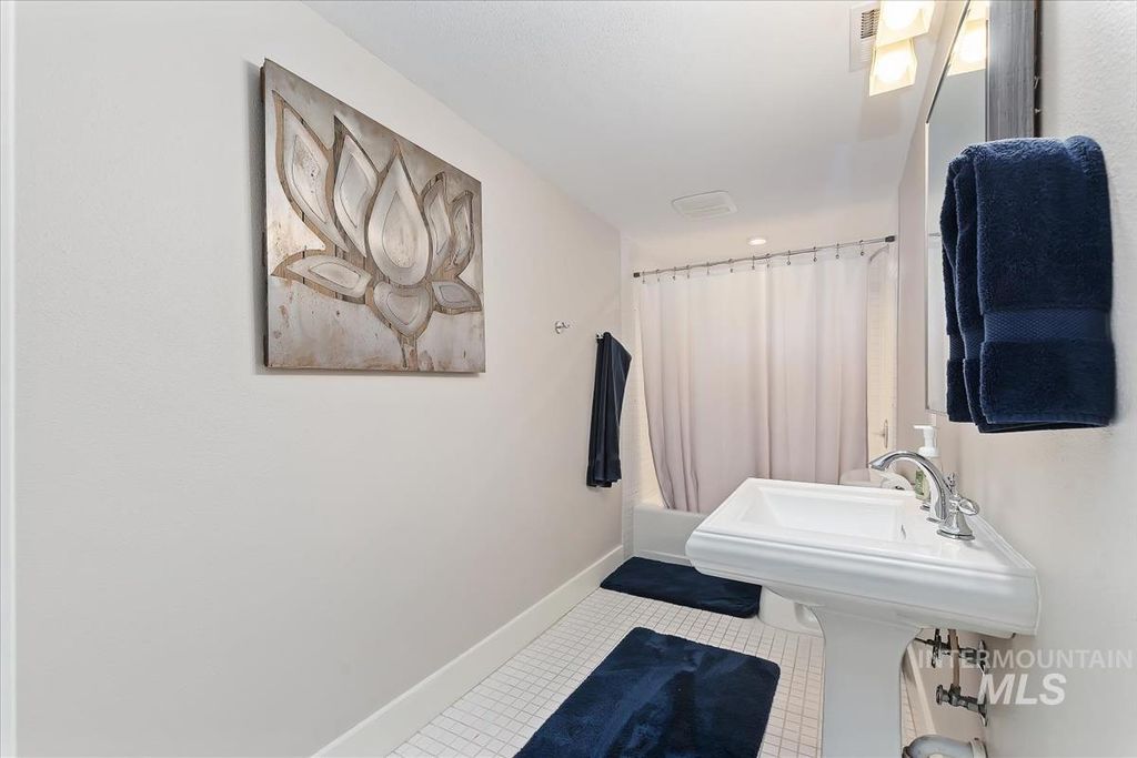 4814 W Roberts Rd, Boise, ID 83705 photo 19