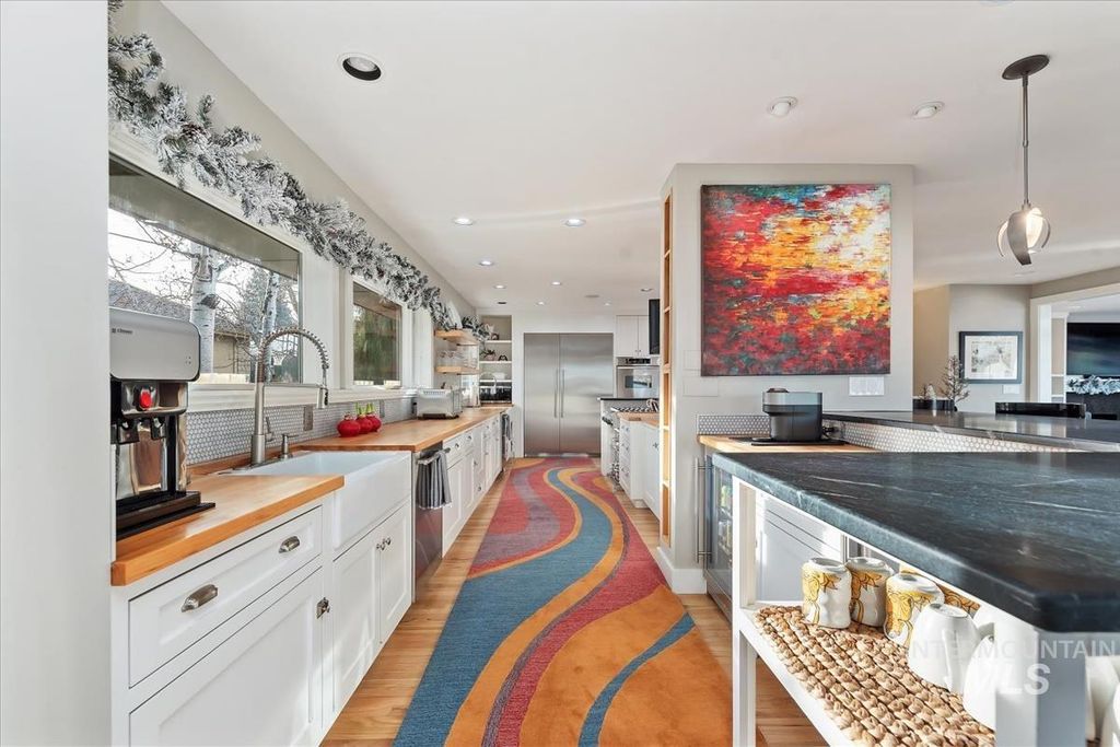 4814 W Roberts Rd, Boise, ID 83705 photo 9