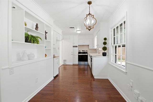 4216 Selkirk Drive W, Fort Worth, TX 76109