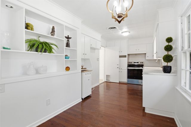 4216 Selkirk Drive W, Fort Worth, TX 76109