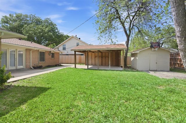 4216 Selkirk Drive W, Fort Worth, TX 76109