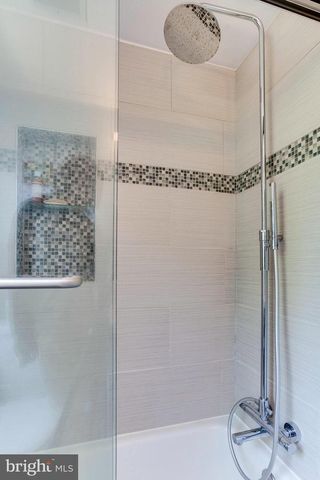 258 BURGESS AVE, Alexandria, VA 22305