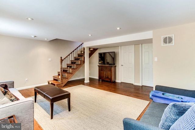 258 BURGESS AVE, Alexandria, VA 22305