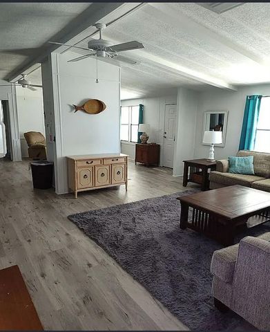 831 RIVER VIEW LANE, Tarpon Springs, FL 34689