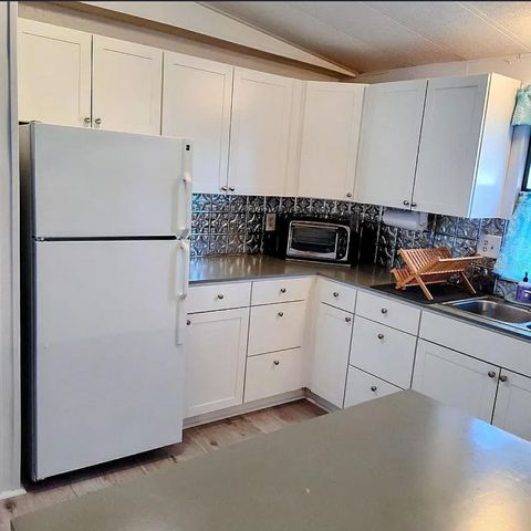 831 RIVER VIEW LANE, Tarpon Springs, FL 34689