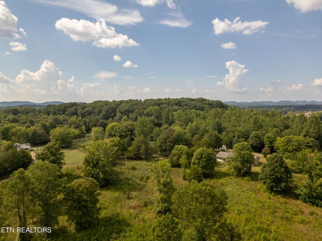 240 County Road 512, Etowah, TN 37331