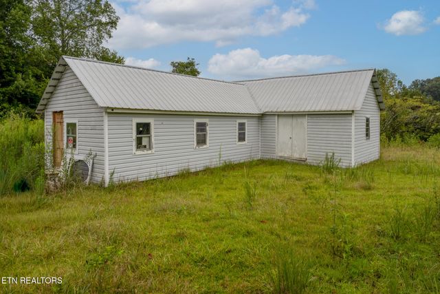 240 County Road 512, Etowah, TN 37331