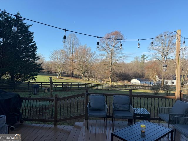 2458 Post Road, Cleveland, GA 30528