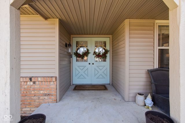 1127 Waterford Drive, Greenwood, IN 46142