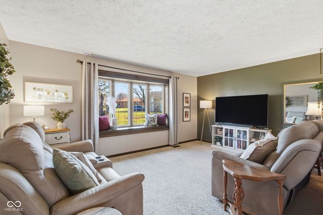 1127 Waterford Drive, Greenwood, IN 46142