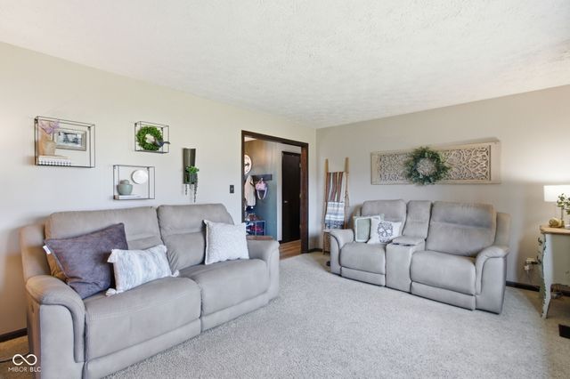 1127 Waterford Drive, Greenwood, IN 46142