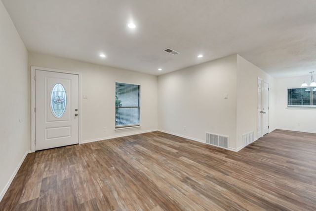 901 Hudson Drive, Garland, TX 75043