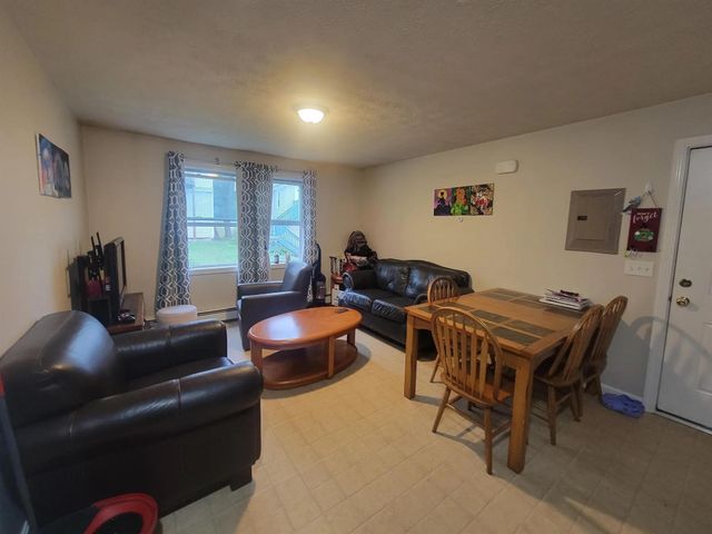 213 South Main Street, Franklin, NH 03235