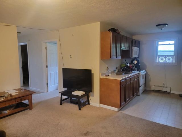 213 South Main Street, Franklin, NH 03235