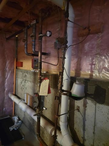 213 South Main Street, Franklin, NH 03235