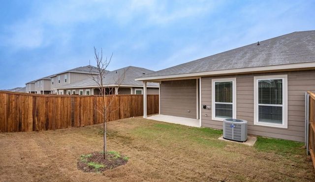 656-660 Wheatfield Drive, Venus, TX 76084