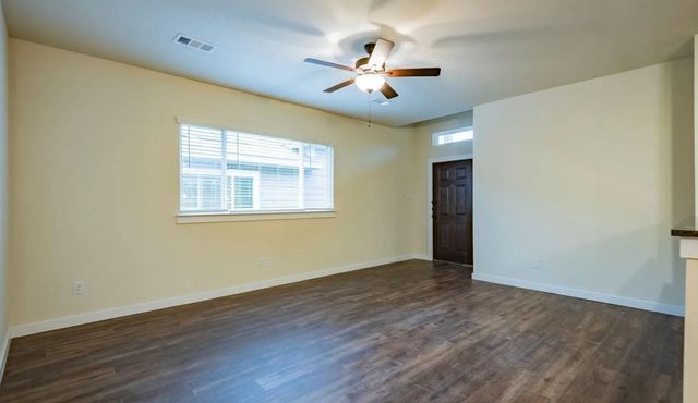 656-660 Wheatfield Drive, Venus, TX 76084
